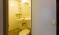M Lodge Bathroom with Shower | Middle Hirafu Village