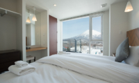 Niseko Landmark View Three Bedroom Premium Bedroom with Mountain View | Upper Hirafu