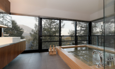 Setsugetsu Terrace En-Suite Bathroom with View | Middle Hirafu