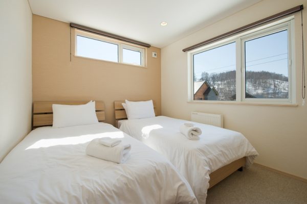 The Chalets at Country Resort Erimo Twin Bedroom | West Hirafu