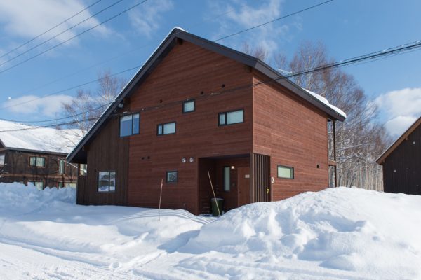 The Chalets at Country Resort Ninaru Outdoor Area with Snow | West Hirafu