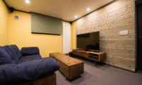 Gustavs Hideaway Lounge Area | Lower Hirafu