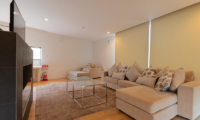 Kawasemi Residence Lounge Area with TV | Lower Hirafu