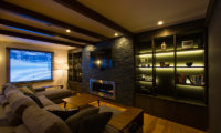 Gresystone Lounge with TV | Lower Hirafu