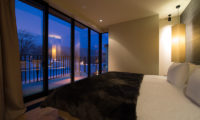 Muse Niseko Bedroom and Balcony | Middle Hirafu