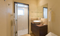 Tahoe Lodge Bathroom with Shower | East Hirafu