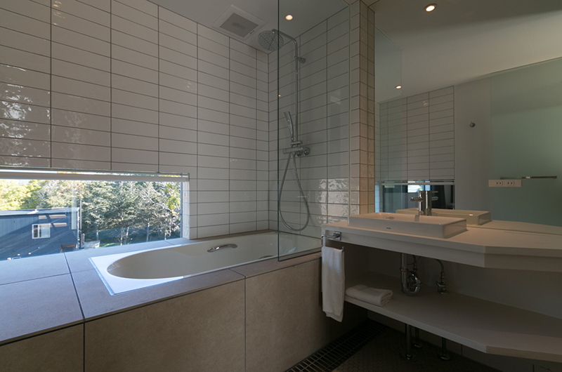 Millesime En-Suite Bathroom with Bathtub | Lower Hirafu