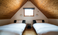 Bliss Cottage Sakura Twin Bedroom with Wooden Floor | East Hirafu