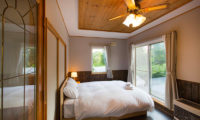 Swing Bridge House Bedroom with Outdoor View | Higashiyama