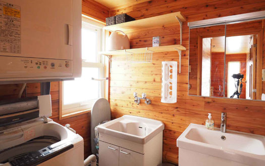 Kabayama Yellow House