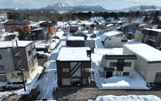 Makkari Central Barber Shop House