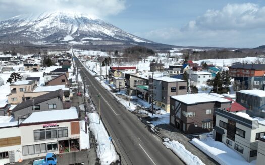 Makkari Central Barber Shop House