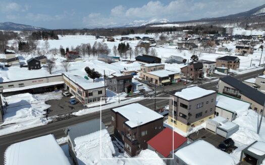 Makkari Central Barber Shop House