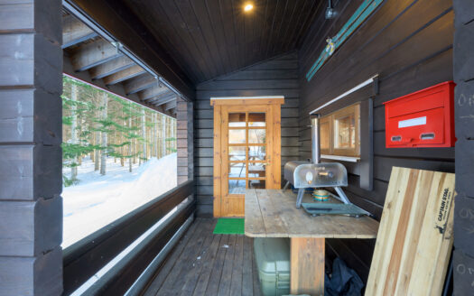 Kondo Forest Cabin