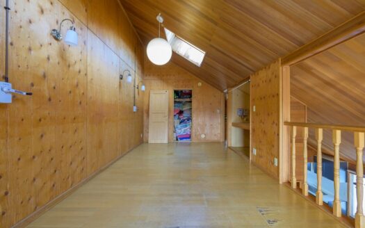 Izumikyo Lodge on Sizeable Land