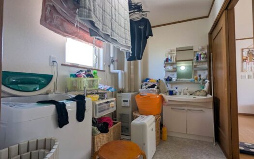 Kutchan Spacious 6-Bedroom House