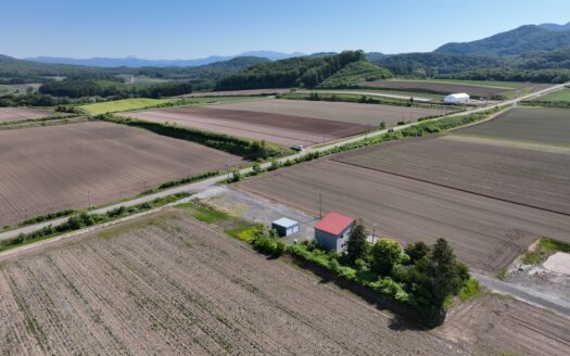 Makkari Country Farm House