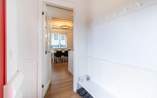 VWIN LOG HOUSE: St. Moritz, Kabayama
