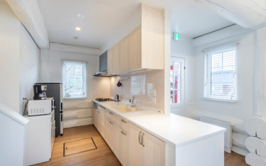 VWIN LOG HOUSE: St. Moritz, Kabayama