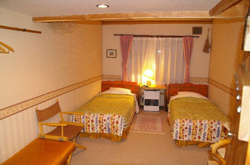Country Inn Milky House Twin Bedroom | Annupuri