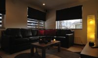 Karamatsu Lounge Area | Middle Hirafu