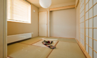 Oak Ridge Tatami Room | East Hirafu