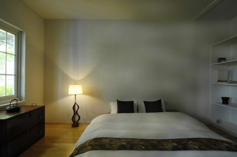 Sekka Annupuri Lodge King Size Bed with Wooden Floor | Annupuri