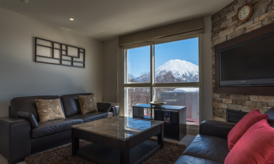 The Freshwater One Bedroom Apartment Living Room with Mountain View | Middle Hirafu