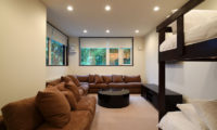 Big Valley Bunk Beds with Lounge Area | Lower Hirafu