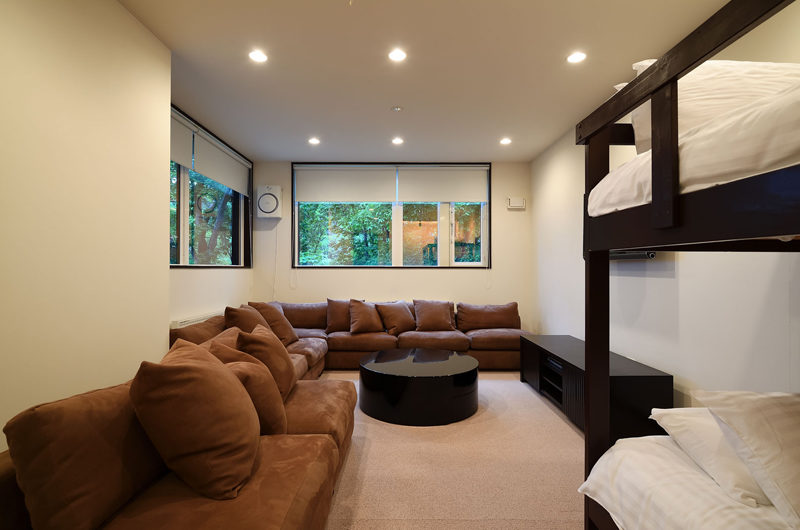 Big Valley Bunk Beds with Lounge Area | Lower Hirafu