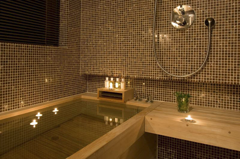 Chalet Mi Yabi Romantic Bathtub Set Up | Lower Hirafu