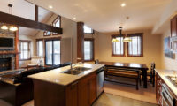 Ishi Couloir Ishi Couloir A Kitchen and Dining Area | East Hirafu