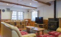 Kisetsu Indoor Living and Dining Area | East Hirafu