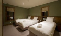 Latitude 42 Bedroom with Triple Beds | Lower Hirafu
