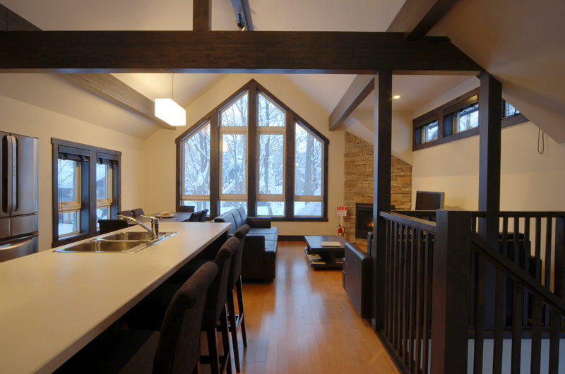 Mojos Kitchen Area with Wooden Floor | Lower Hirafu