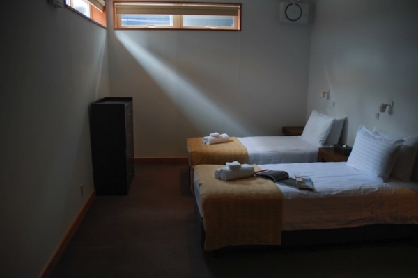Seizan Bedroom with Twin Beds | Middle Hirafu
