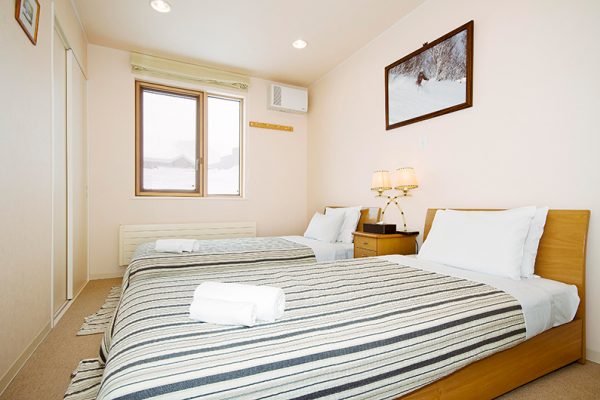 Gondola Chalets Twin Bedroom | Upper Hirafu