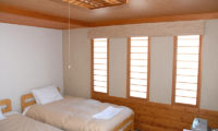 Jurin Cottage Twin Bedroom | East Hirafu