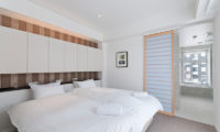 Kizuna Two Bedroom Premium Master Bedroom | Upper Hirafu