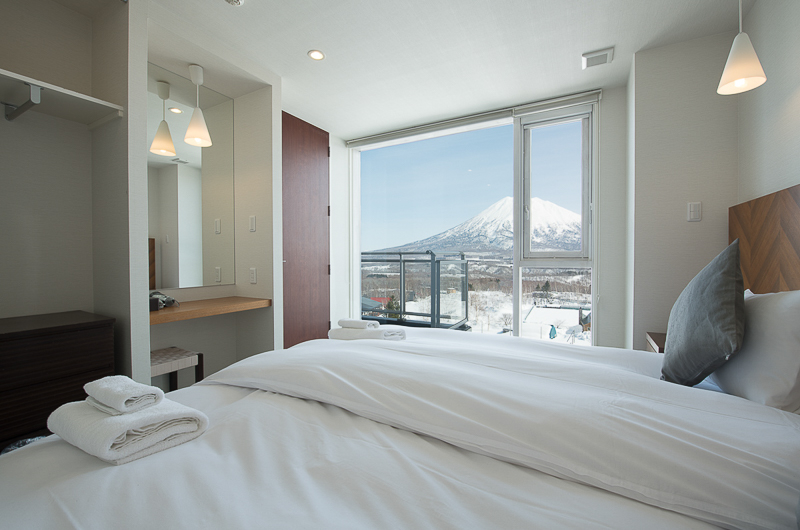 Niseko Landmark View Three Bedroom Premium Bedroom with Mountain View | Upper Hirafu
