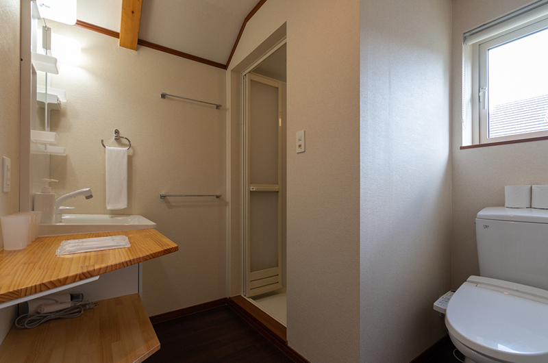 Powder Cottage Bathroom with Hair Dryer | Middle Hirafu Village