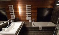 Sekka House Bathroom with Bathtub | Middle Hirafu