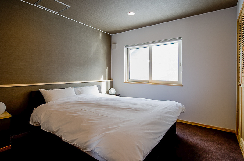 Birch Grove Bedroom with Window | Lower Hirafu