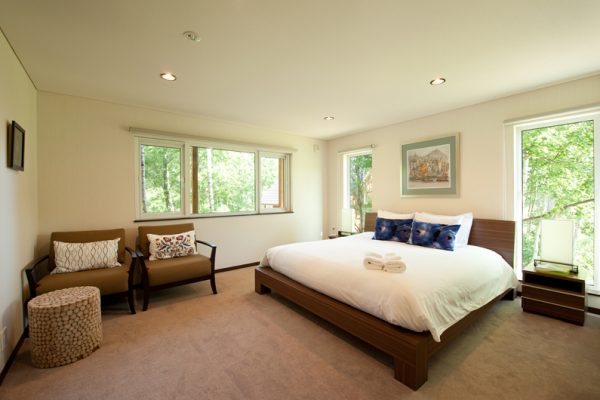 The Chalets at Country Resort Omono Bedroom with Seating Area | West Hirafu