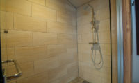 Creekside Bathroom with Shower | Annupuri