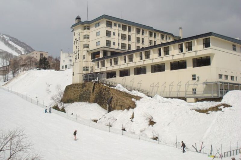 Hirafutei Prince Hotel Outdoor Area with Snow | Upper Hirafu