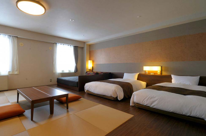 Hotel Niseko Alpen Deluxe Mixed Japanese and Western Style Room | Upper Hirafu