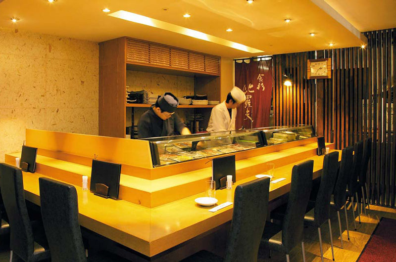 Hotel Niseko Alpen In-House Sushi Restaurant Shokusai Hirafu with Seating Area | Upper Hirafu