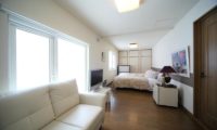 Niseko Auberge de Frying Pan Bedroom with Sofa | Annupuri