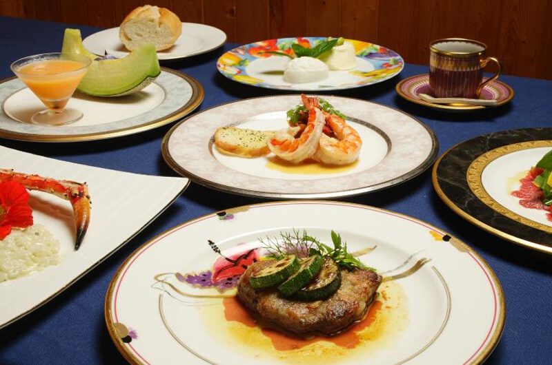 Niseko Auberge de Frying Pan Food on Table | Annupuri